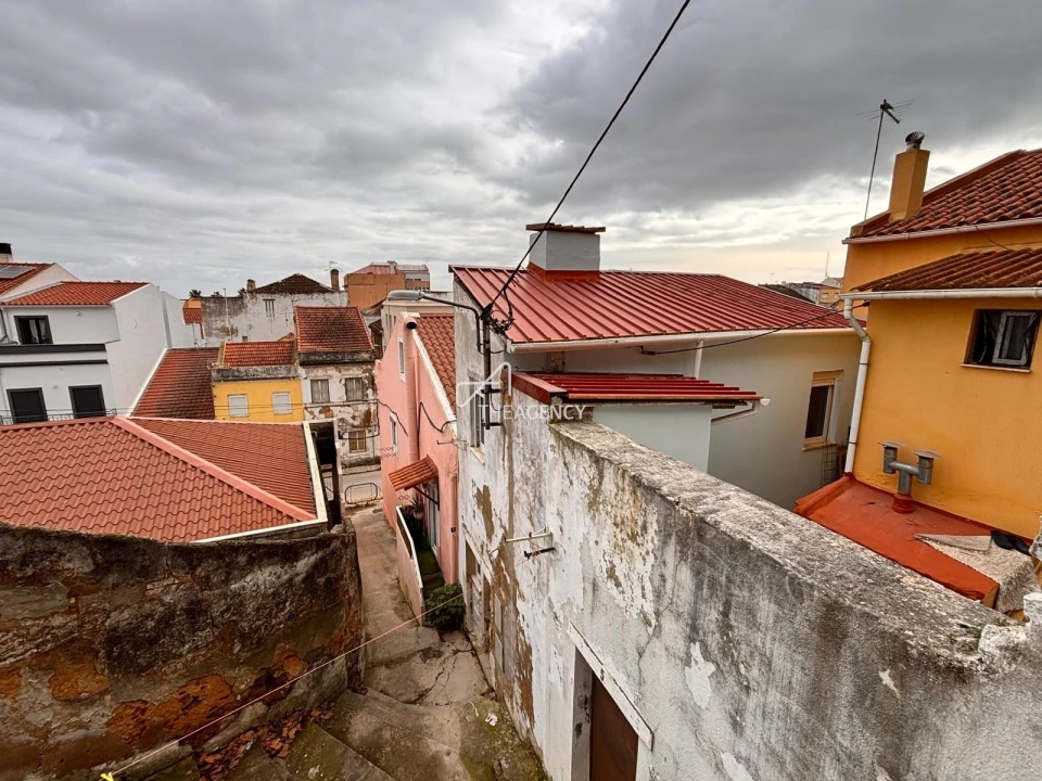 Prédio para Venda em Alhandra, São João dos Montes e Calhandriz Foto 24
