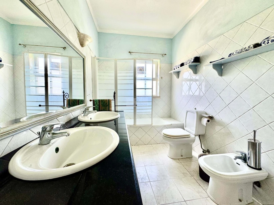 Moradia T3 para Venda em Luz Foto 9