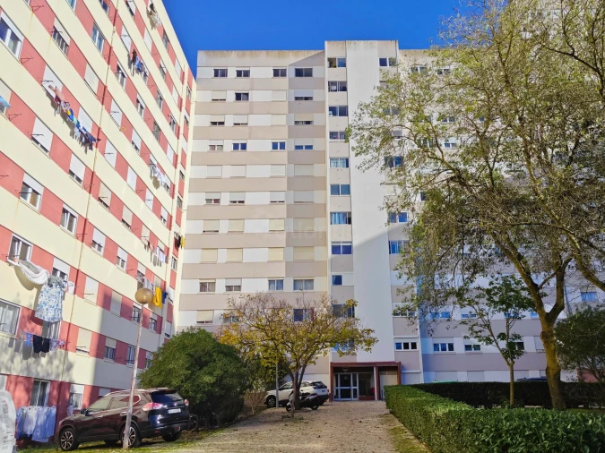 Apartamento T7 para Venda em Santo António dos Cavaleiros e Frielas Foto 31