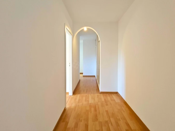 Apartamento T7 para Venda em Santo António dos Cavaleiros e Frielas Foto 12