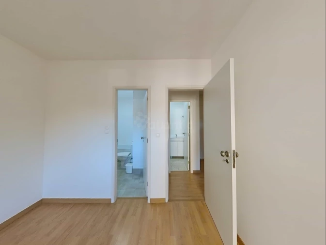 Apartamento T7 para Venda em Santo António dos Cavaleiros e Frielas Foto 18