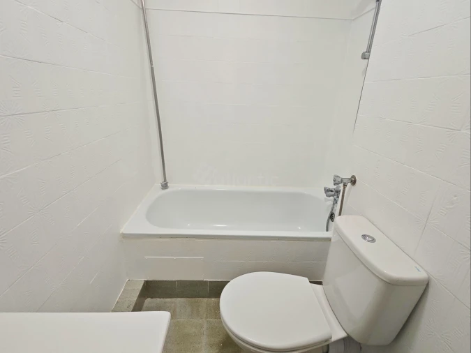 Apartamento T7 para Venda em Santo António dos Cavaleiros e Frielas Foto 28