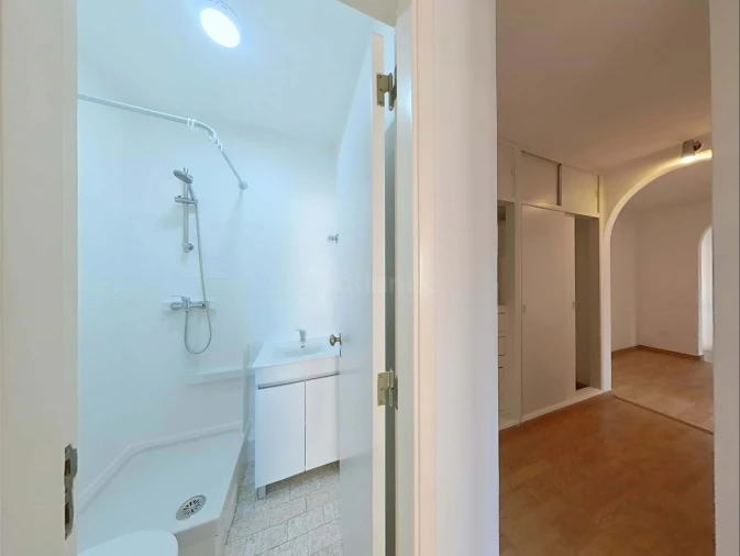 Apartamento T7 para Venda em Santo António dos Cavaleiros e Frielas Foto 5