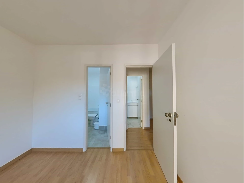 Apartamento T7 para Venda em Santo António dos Cavaleiros e Frielas Foto 18