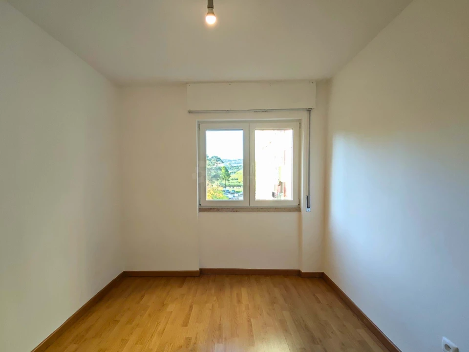 Apartamento T7 para Venda em Santo António dos Cavaleiros e Frielas Foto 15