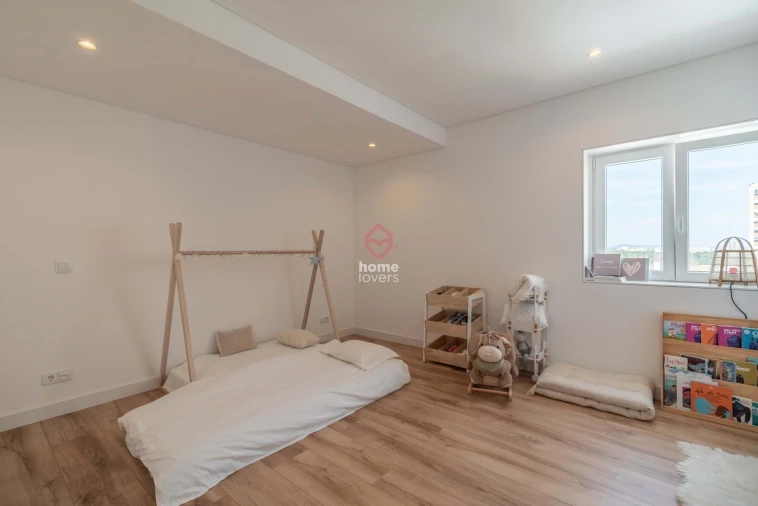 Apartamento T3 para Venda em Areeiro Foto 22