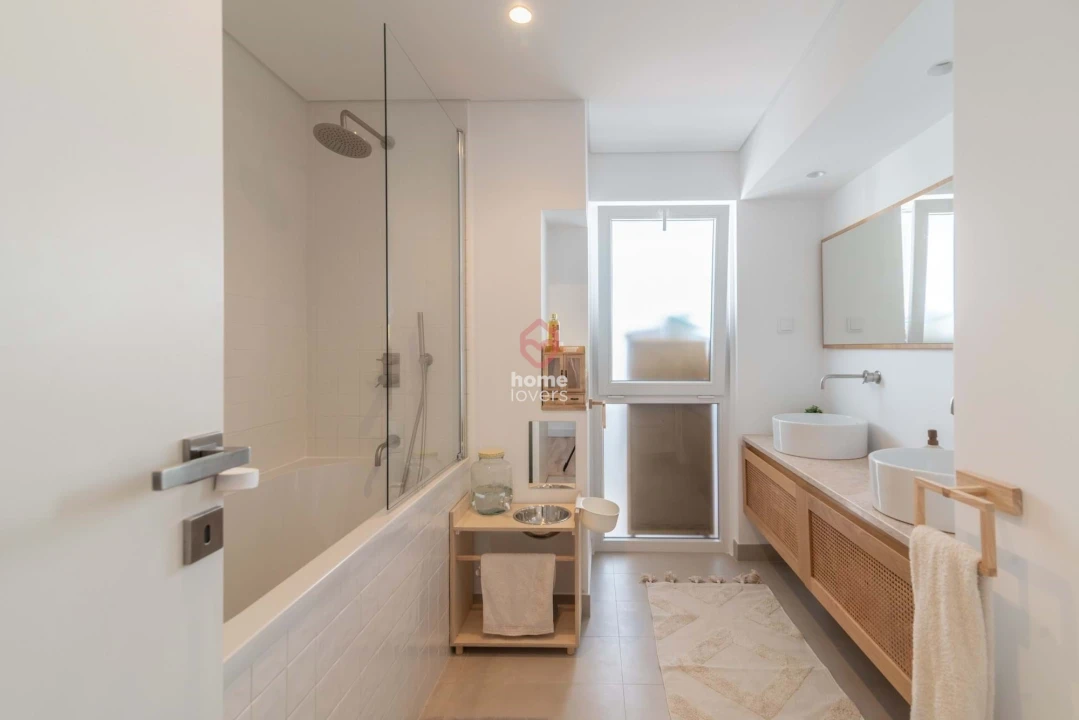 Apartamento T3 para Venda em Areeiro Foto 27