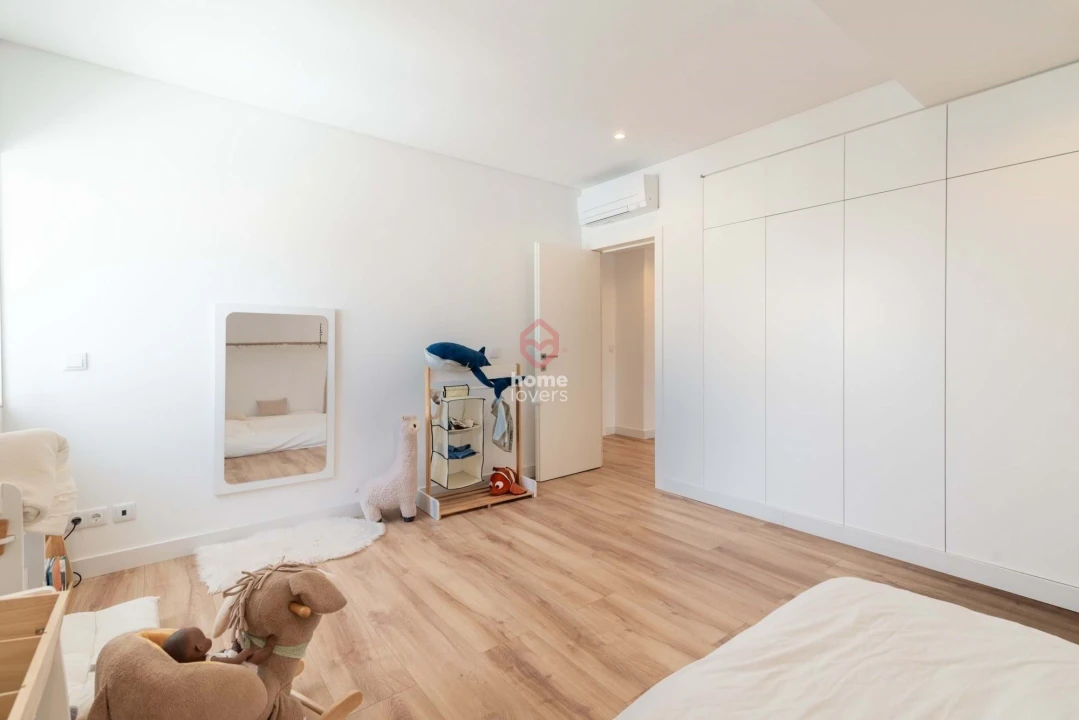 Apartamento T3 para Venda em Areeiro Foto 23