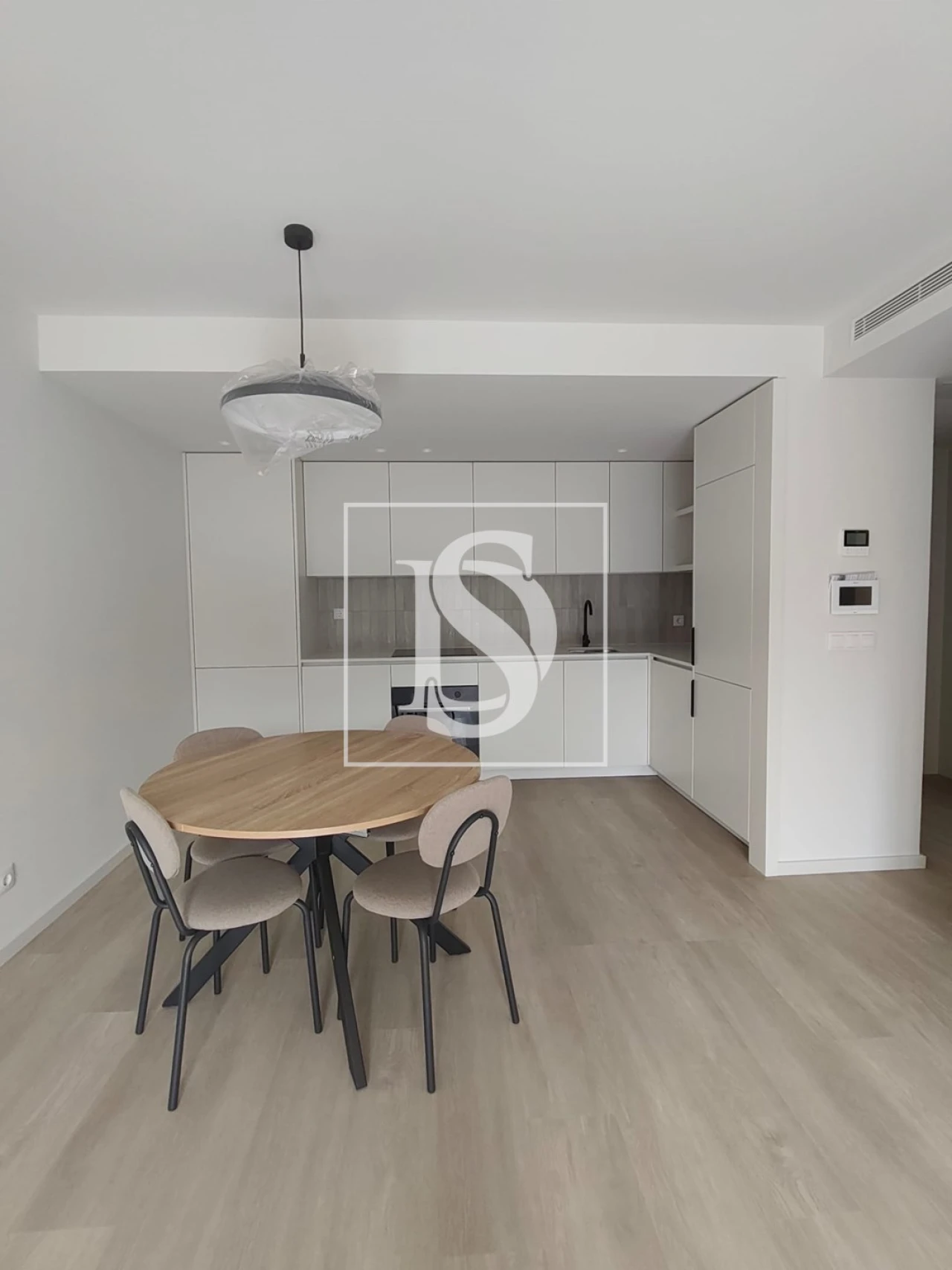 Apartamento T1 para Arrendamento em Azurem Foto 1