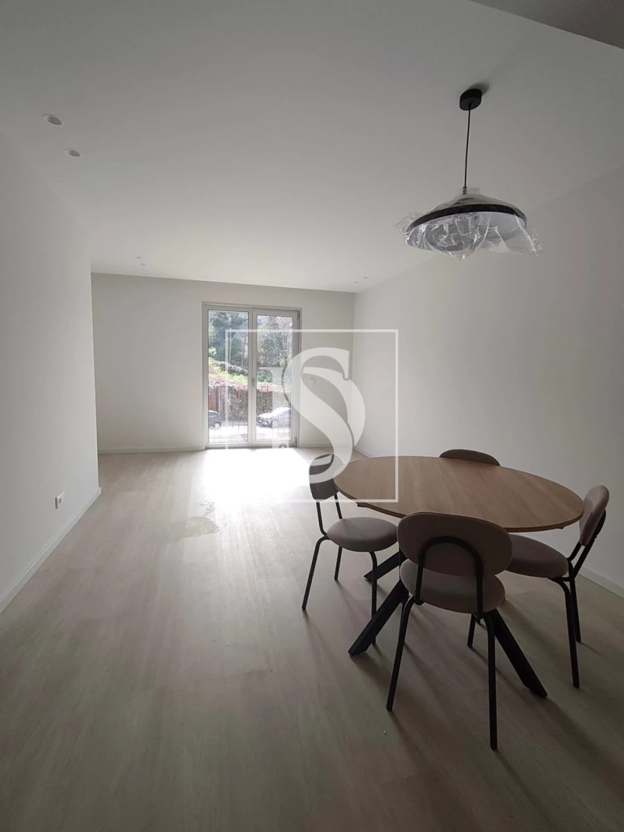 Apartamento T1 para Arrendamento em Azurem Foto 2