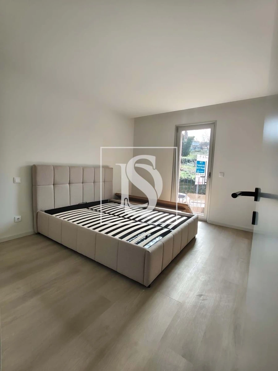 Apartamento T1 para Arrendamento em Azurem Foto 3