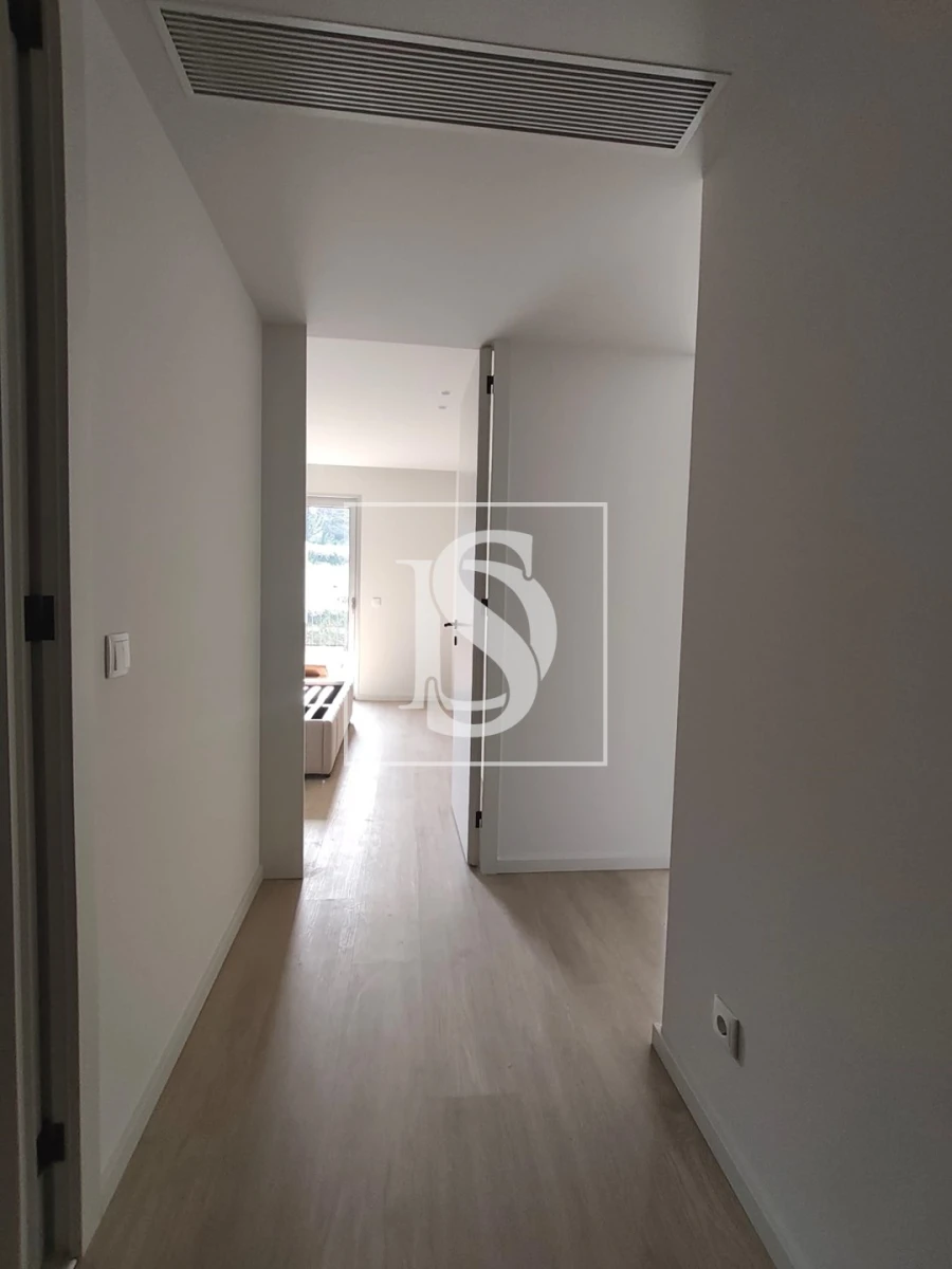 Apartamento T1 para Arrendamento em Azurem Foto 5