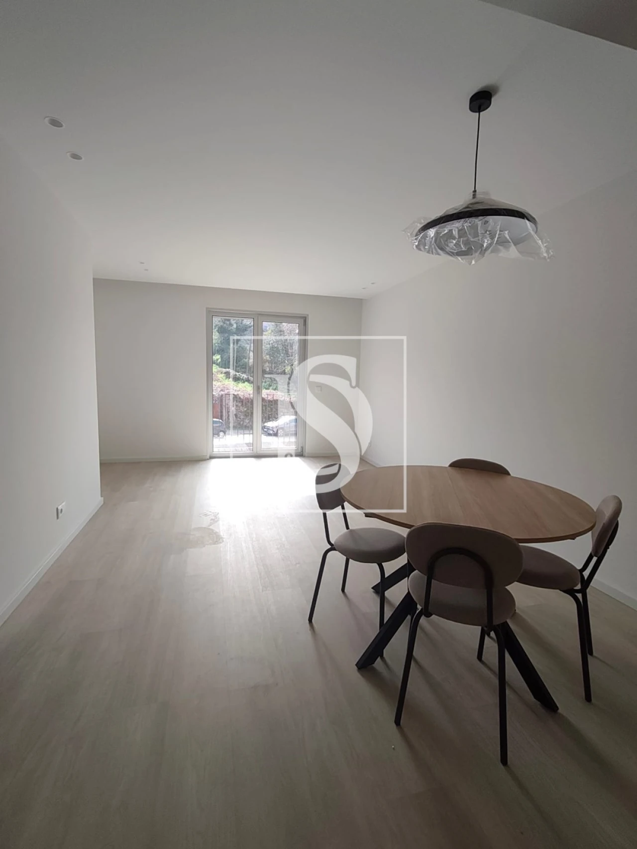 Apartamento T1 para Arrendamento em Azurem Foto 2