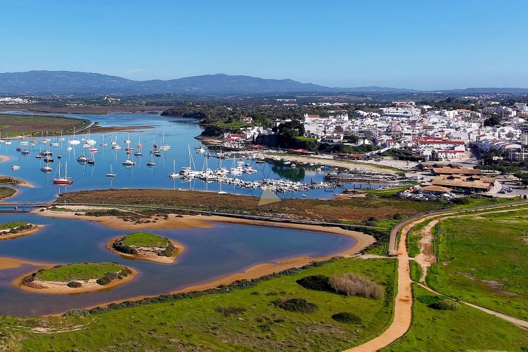 Apartamento T2 para Venda em Alvor Foto 2