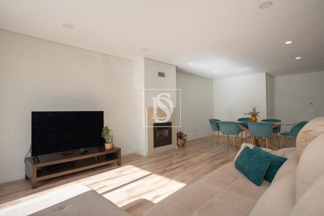 Moradia T4 para Venda em Este (São Pedro e São Mamede) Foto 4