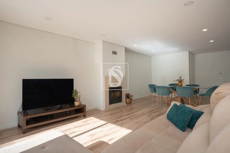 Moradia T4 para Venda em Este (São Pedro e São Mamede) Foto 4