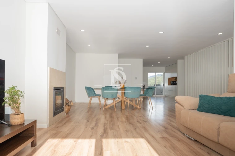 Moradia T4 para Venda em Este (São Pedro e São Mamede) Foto 5