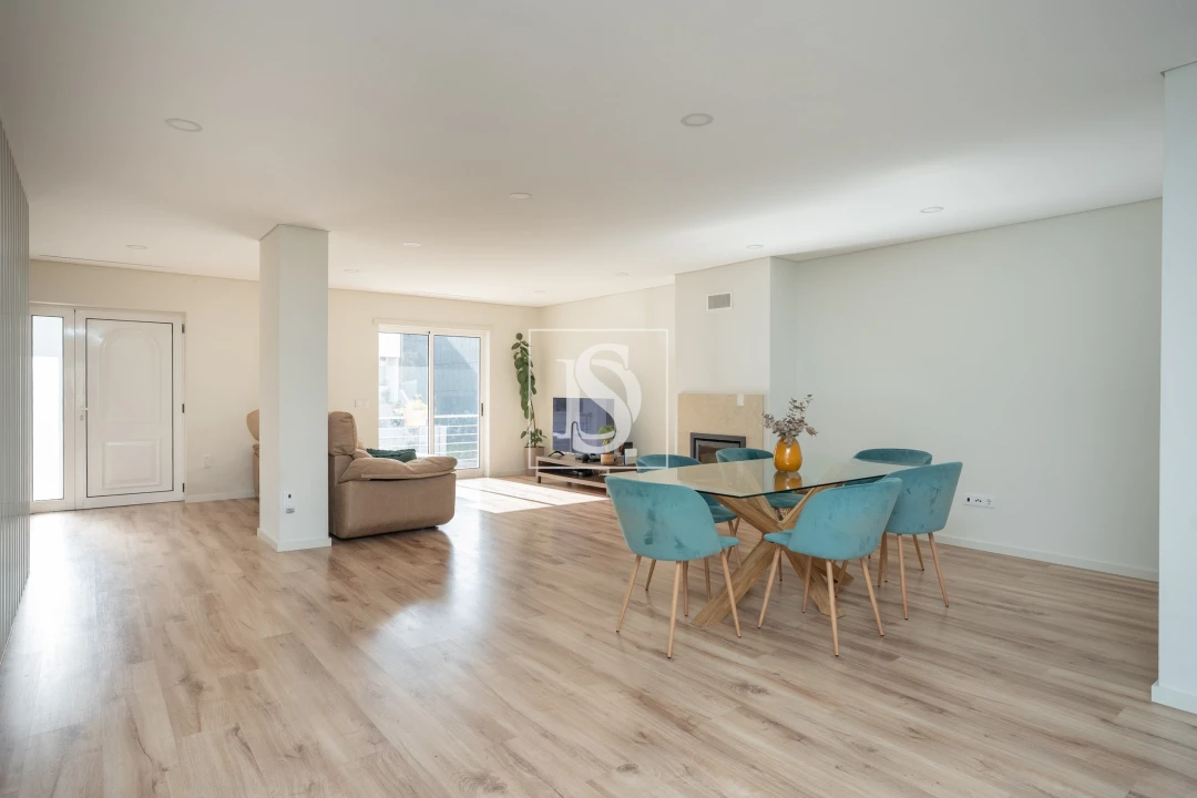 Moradia T4 para Venda em Este (São Pedro e São Mamede) Foto 2