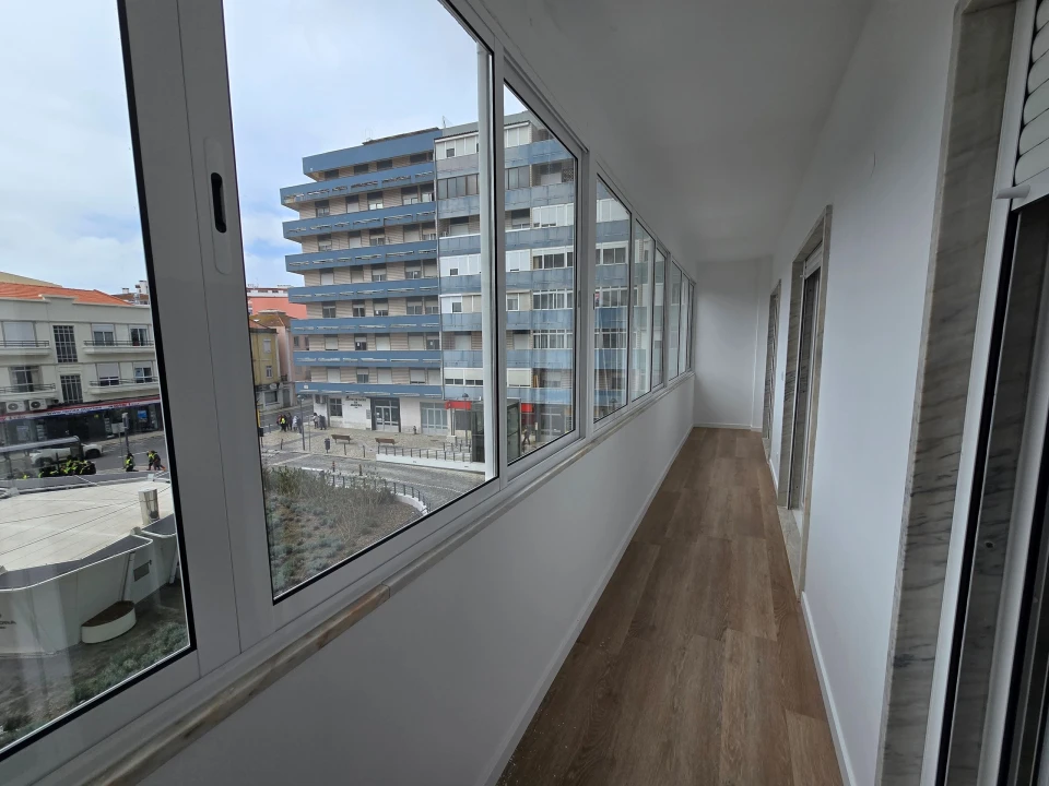 Apartamento T4 para Venda em Venteira Foto 18