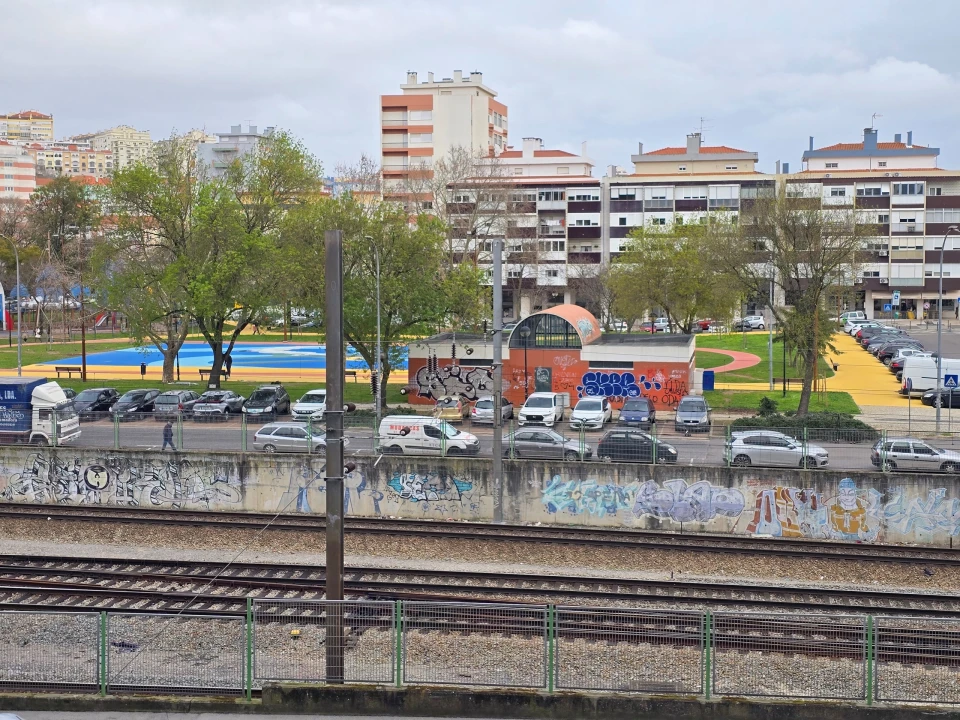 Apartamento T4 para Venda em Venteira Foto 12