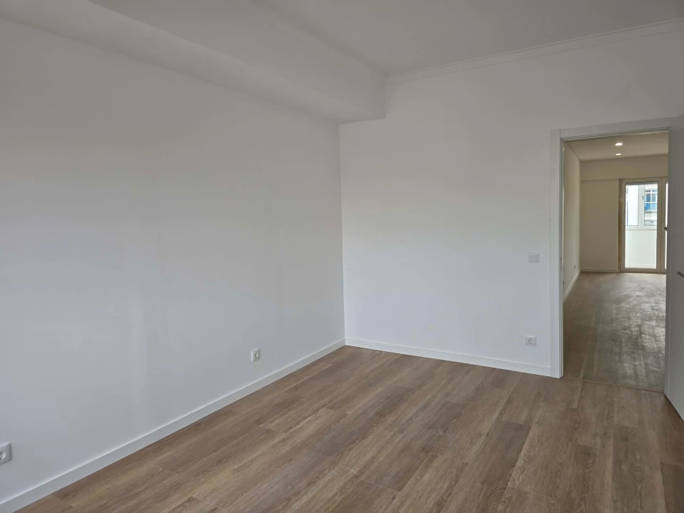 Apartamento T4 para Venda em Venteira Foto 21