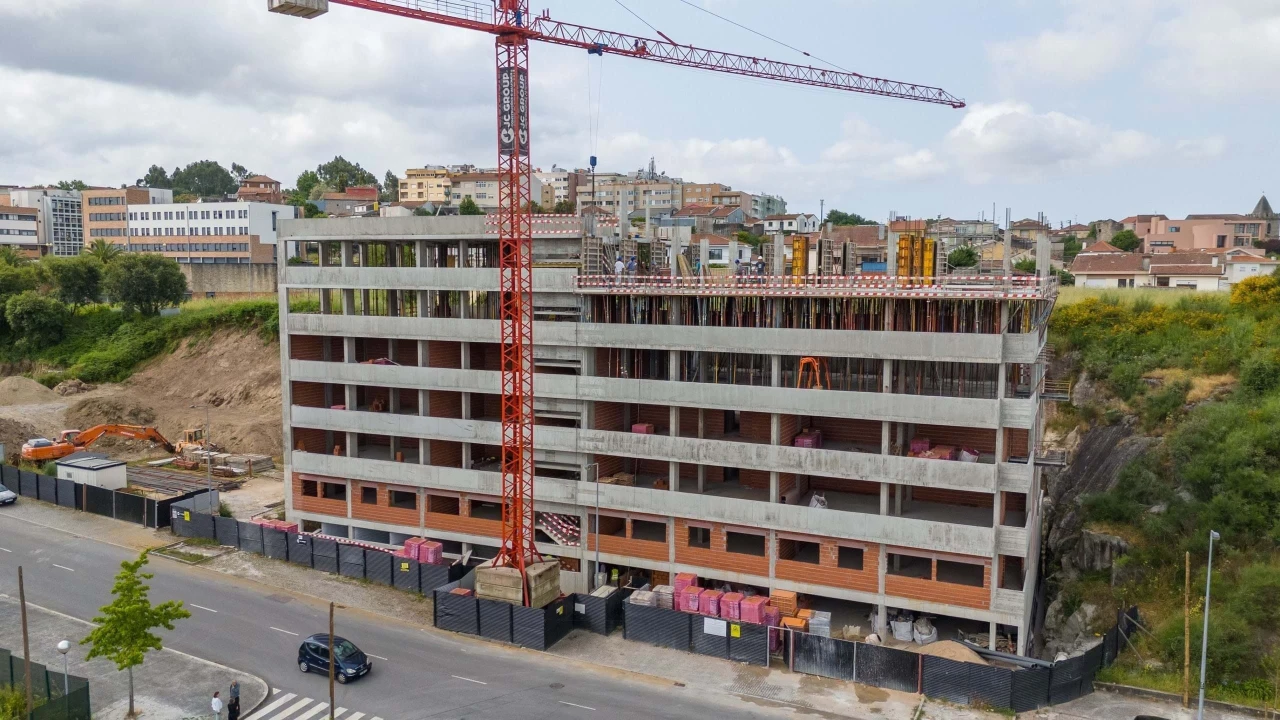 Apartamento T3 para Venda em Aguas Santas Foto 3