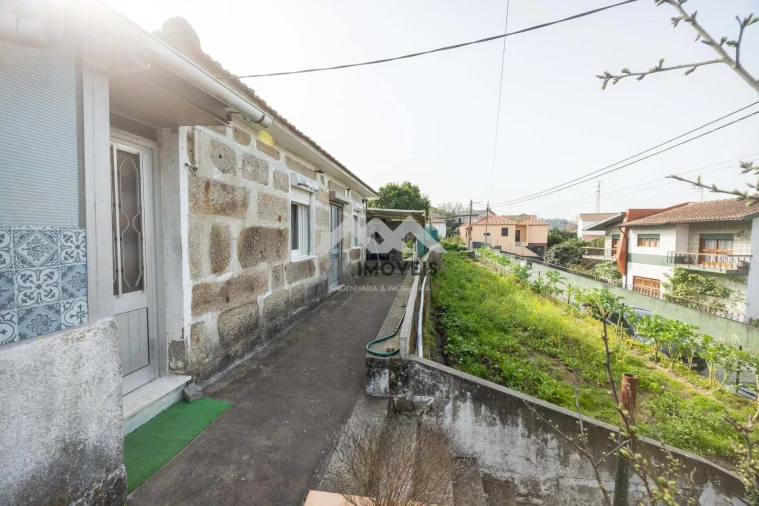 Moradia T2 para Venda em Santo Tirso, Couto (Santa Cristina e São Miguel) e Burgães Foto 2