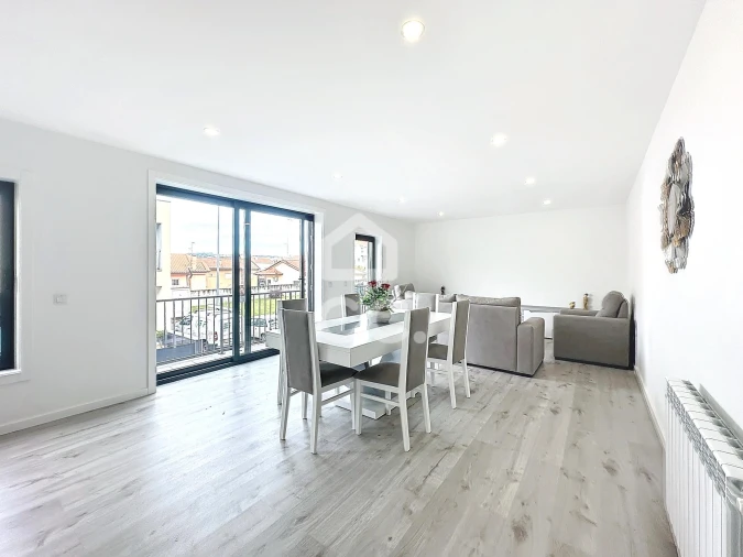 Apartamento T2 para Venda em Santa Maria Maior Foto 2