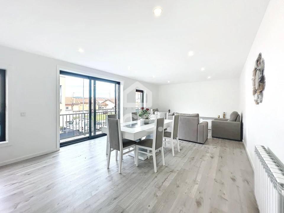 Apartamento T2 para Venda em Santa Maria Maior Foto 2