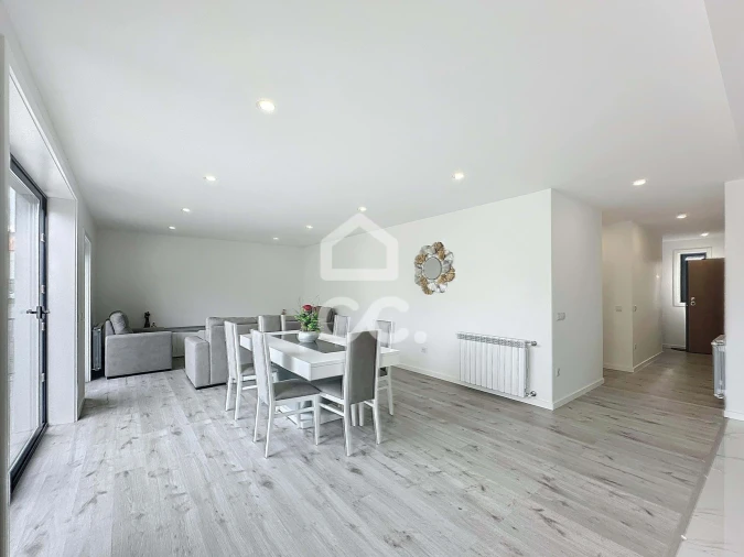 Apartamento T2 para Venda em Santa Maria Maior Foto 3