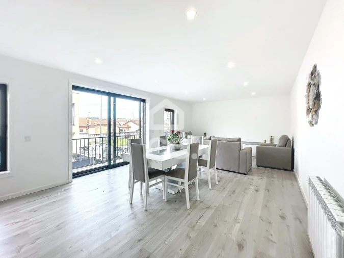 Apartamento T2 para Venda em Santa Maria Maior Foto 2