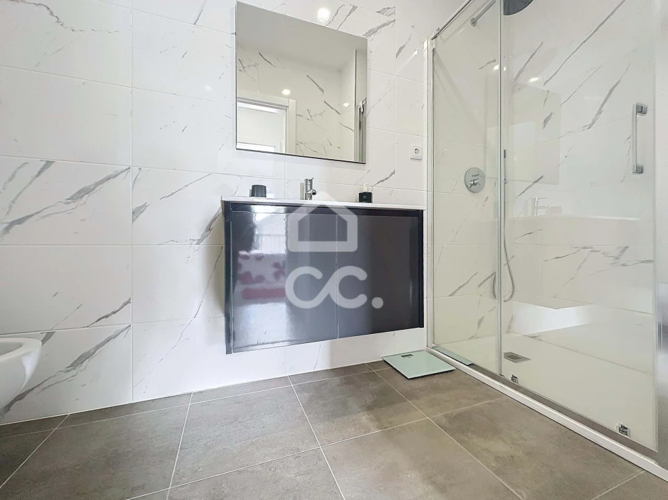 Apartamento T2 para Venda em Santa Maria Maior Foto 12