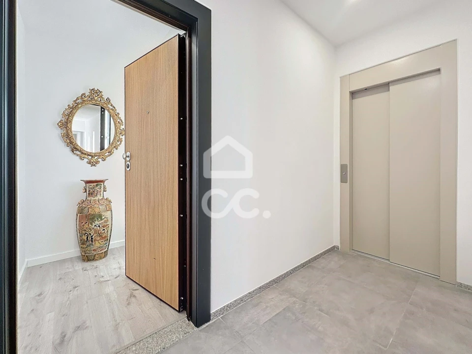 Apartamento T2 para Venda em Santa Maria Maior Foto 9