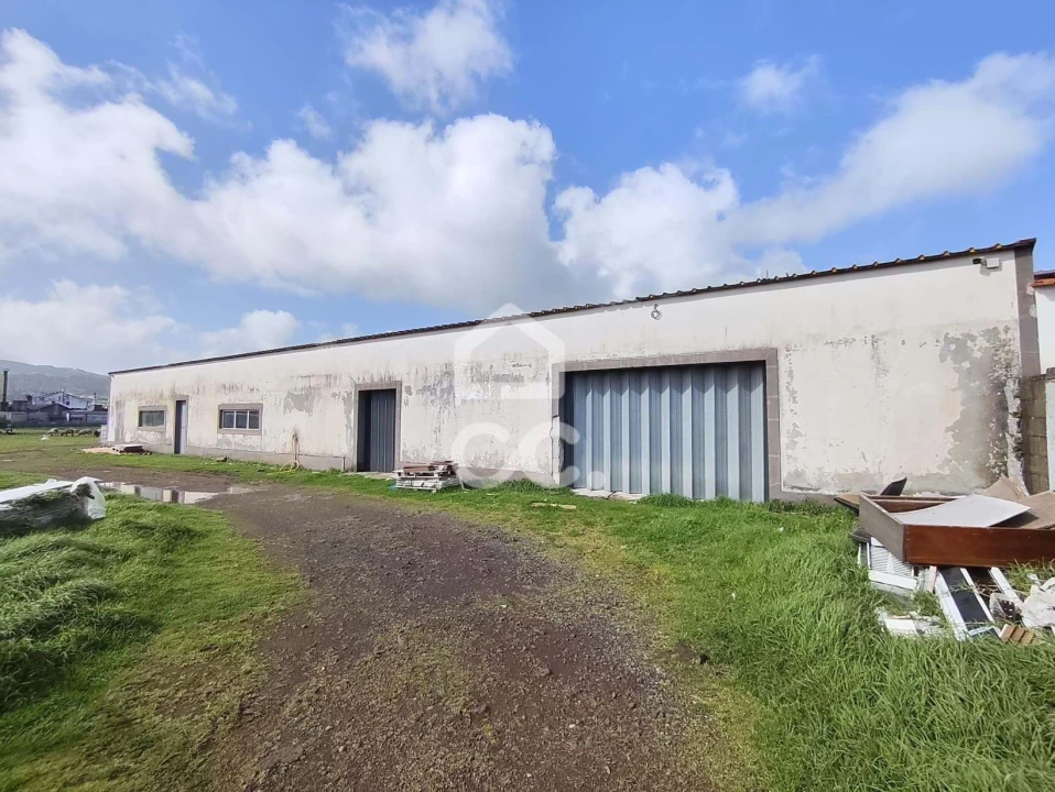 Armazém para Venda em Lajes Foto 1