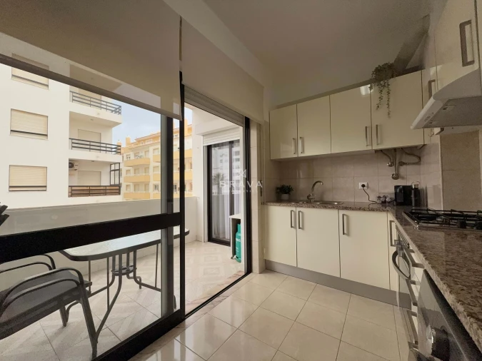 Apartamento T2 para Venda em Quarteira Foto 11