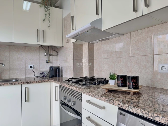 Apartamento T2 para Venda em Quarteira Foto 7