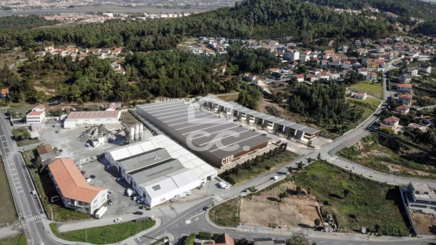 Armazém para Venda em Chafe Foto 2