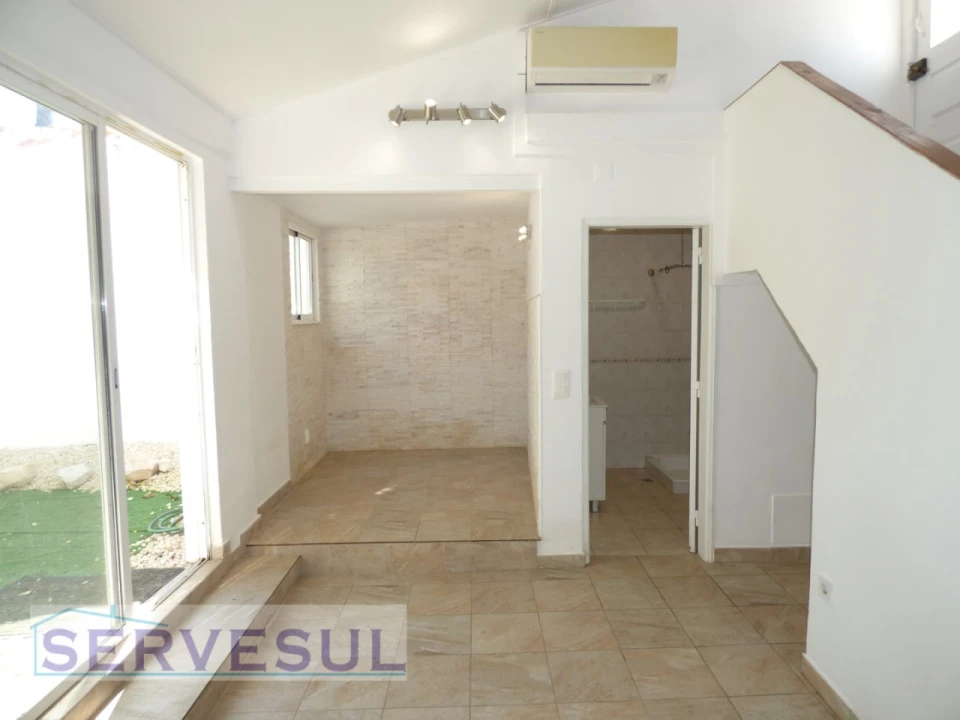 Moradia T4 para Venda em Mexilhoeira Grande Foto 5