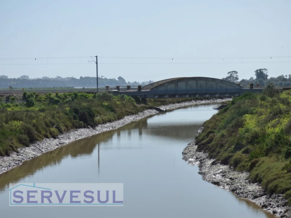 Moradia T4 para Venda em Mexilhoeira Grande Foto 36