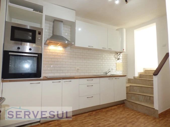 Moradia T4 para Venda em Mexilhoeira Grande Foto 3