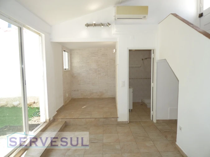 Moradia T4 para Venda em Mexilhoeira Grande Foto 5