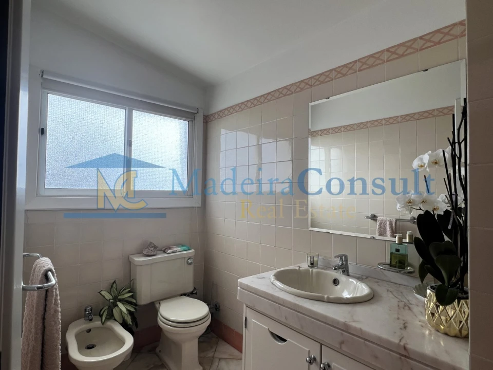 Moradia T4 para Venda em Caniço Foto 19