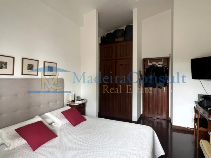 Moradia T4 para Venda em Caniço Foto 15