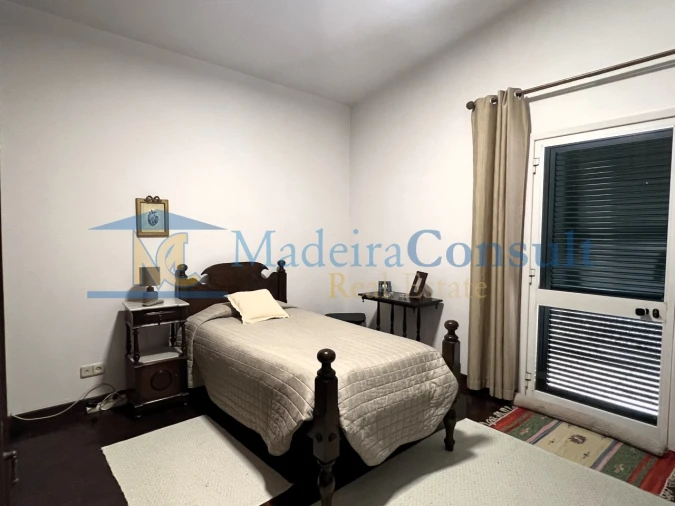 Moradia T4 para Venda em Caniço Foto 18