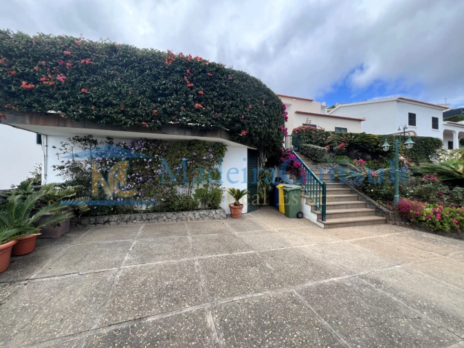 Moradia T4 para Venda em Caniço Foto 21