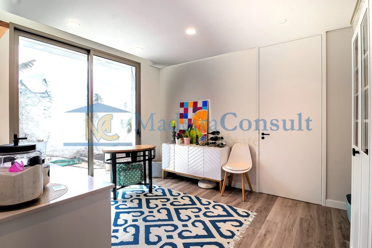 Moradia T2 para Venda em Calheta Foto 11