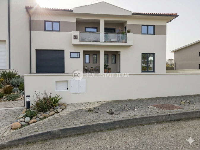 Moradia T4 para Venda em Eixo e Eirol Foto 12