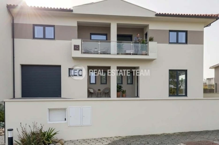 Moradia T4 para Venda em Eixo e Eirol Foto 14