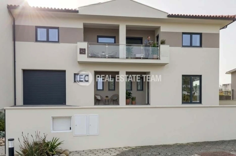 Moradia T4 para Venda em Eixo e Eirol Foto 14