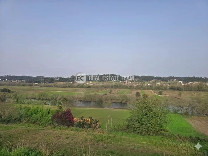 Moradia T4 para Venda em Eixo e Eirol Foto 13